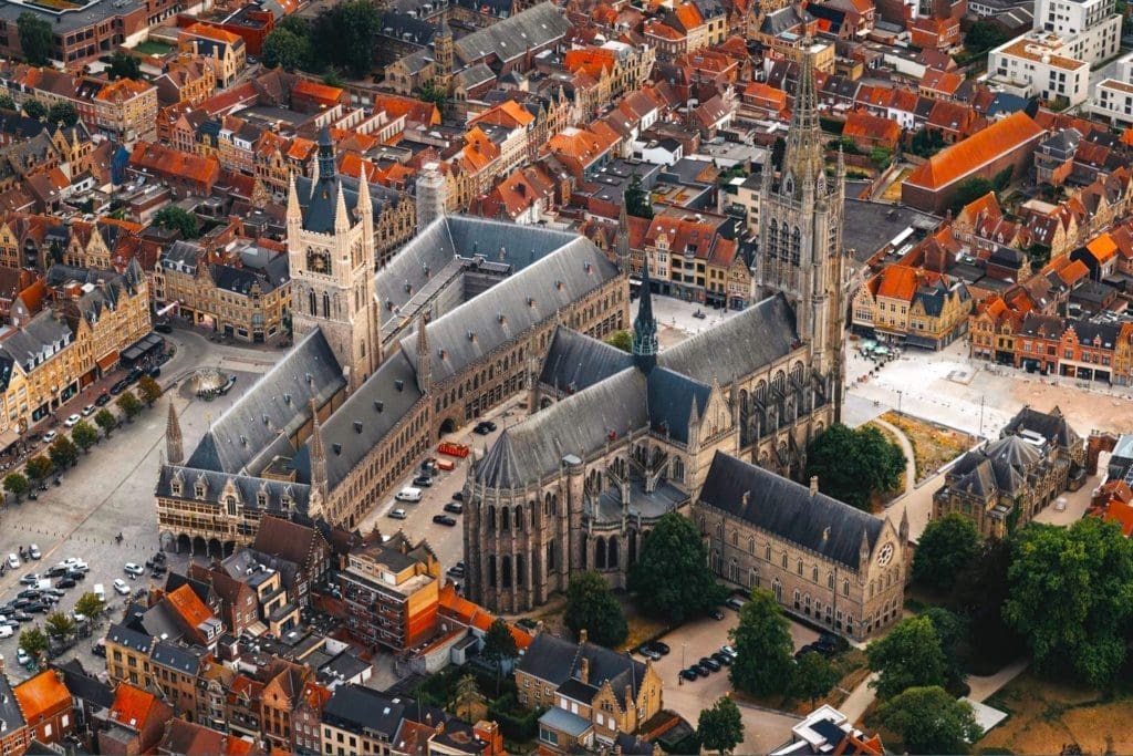 Lakenhalle Grote Markt Ieper