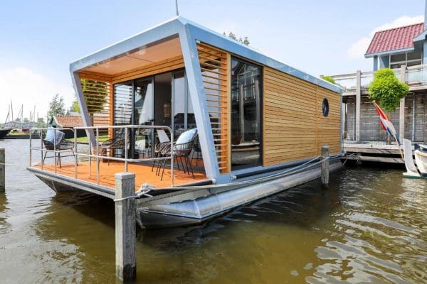 Luxe-Houseboat-Skoft